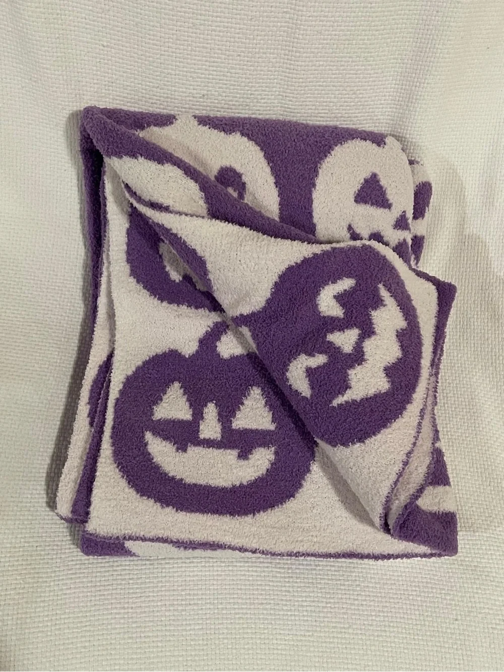 Novogratz Feather Purple Oversized Purple Throw Happy Pumpkin - Halloween Throw